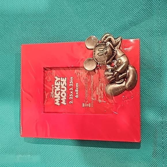Disney Mickey Mouse Red Plastic Photo Frame 2.25"x3.25" w/Pewter Mickey MINT - Picture 1 of 2
